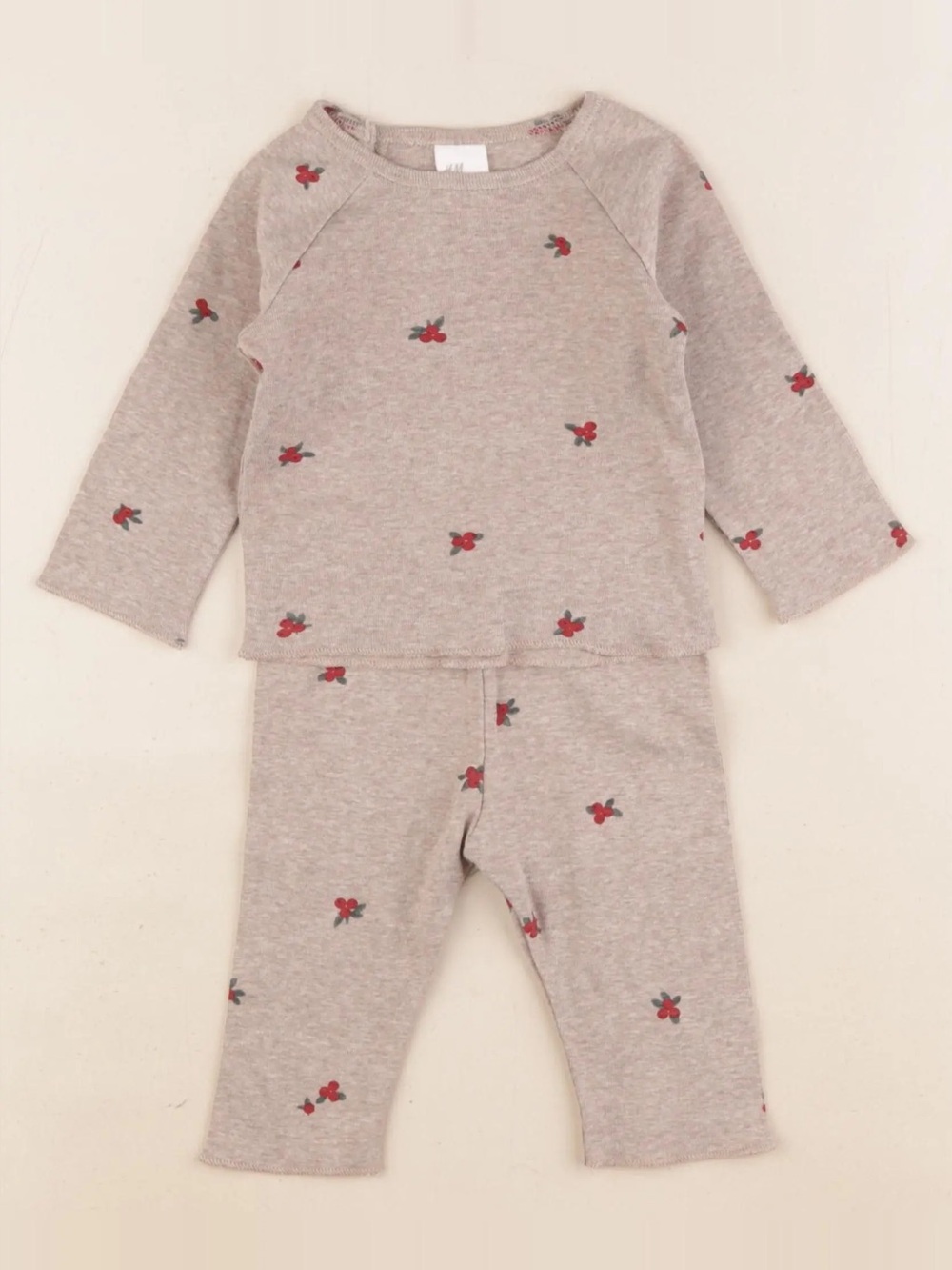 H&M neutral Kids matching Set with roses Print